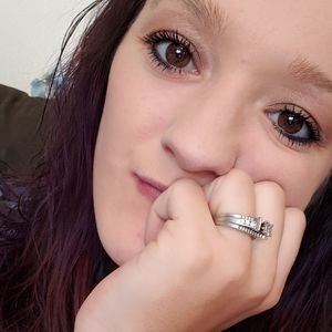 Meet your Posher, Alyson